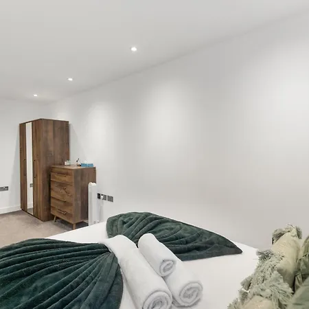 Spacious Luxury Apartment King Bed - Central Location London Exterior photo