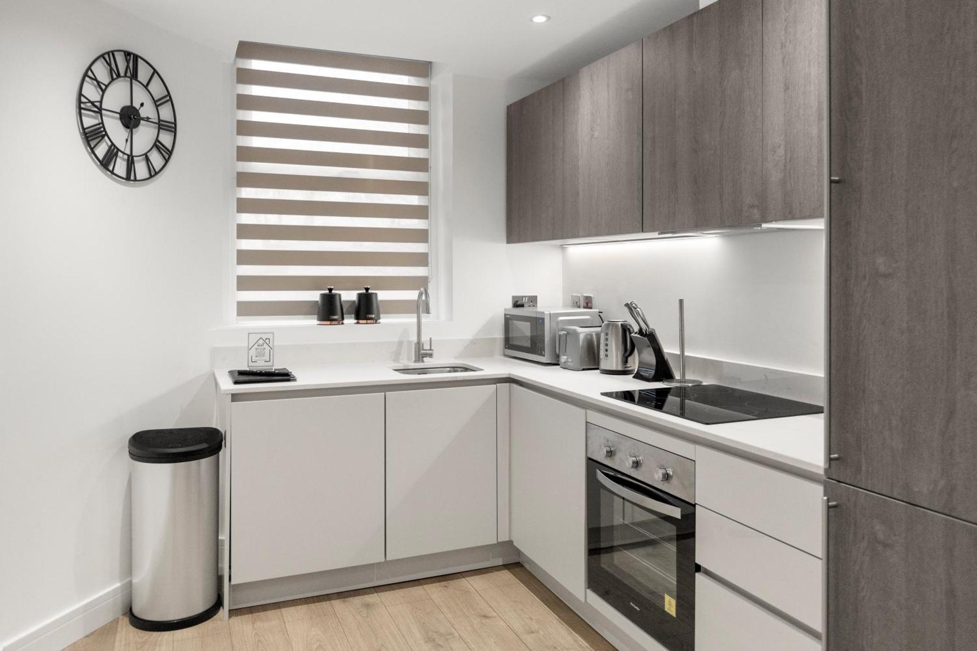 Apartment Spacious Luxury King Bed - Location *